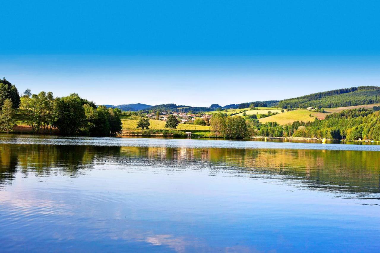 Camping Le Lac Des Sapins Cublize Exteriér fotografie